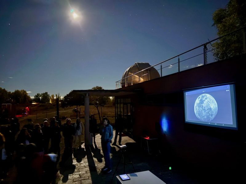 Actividad del Día Internacional de Observación de la Luna el 4/10/2025