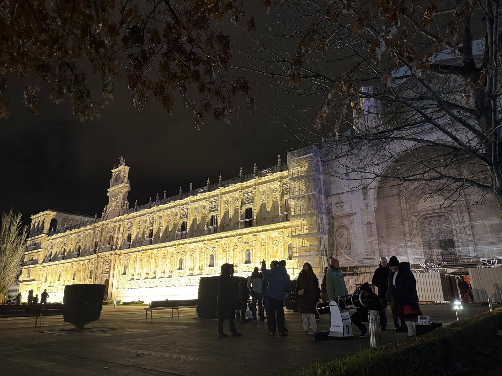 Observación lunar y planetaria en León